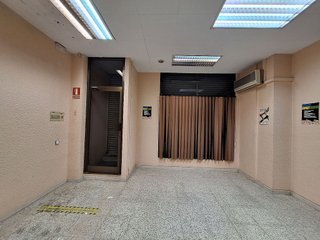 Local comercial en venta en Martorell