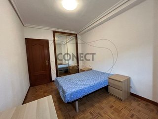 Piso en alquiler en Ermitagaña - Mendebaldea en Pamplona