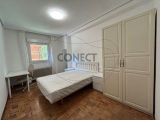 Piso en alquiler en Ermitagaña - Mendebaldea en Pamplona