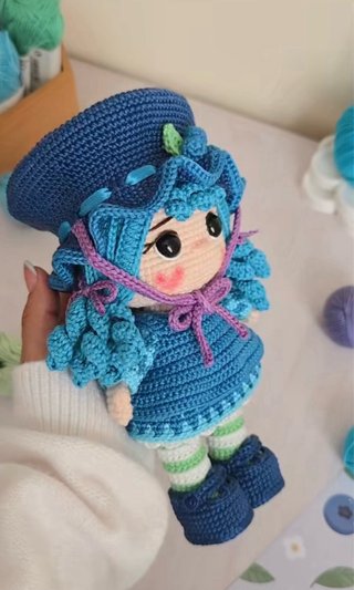 Muñeca Amigurumi blueberry