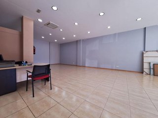 Local comercial en venta en Centre - Eixample – Can Llobet – Can Serra en Barbera del Vallès