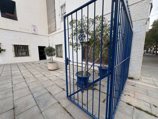 Local comercial en venta en Playa de la Fontanilla en Marbella