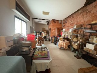 Local comercial en venta en Playa de la Fontanilla en Marbella