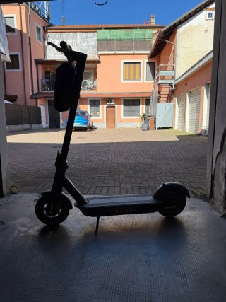 Monopattino Elettrico Ninebot G30 Usato Poco