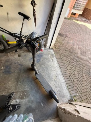 Monopattino Elettrico Ninebot G30 Usato Poco