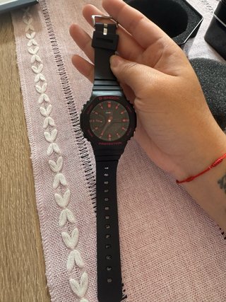 Reloj Casio G-SHOCK Negro y Rojo Unisex