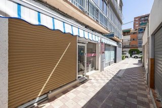 Local comercial en venta en Polígono Cartuja – La Paz en Granada