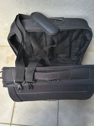 Maletín ejecutivo con ruedas negro