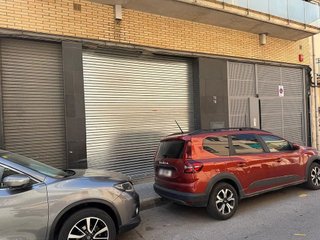 Local comercial en venta en San Roc - El Remei en Badalona
