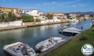 Piso en venta en Empuriabrava en Castelló d´Empúries