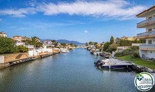 Piso en venta en Empuriabrava en Castelló d´Empúries