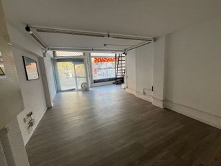 Local comercial en venta en Singuerlín - Can Franquesa - Les Oliveres en Santa Coloma de Gramanet