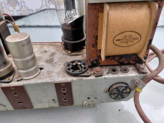 Interior Radio Philips Válvulas Años 40