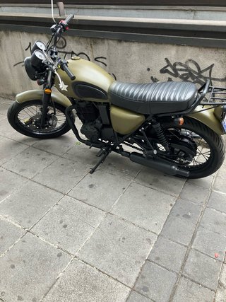 Mash 400 Naked Verde y Negra