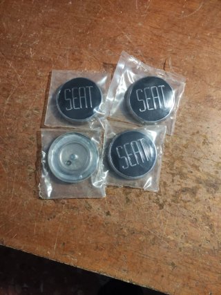 4 Tapones Llantas Seat 124 / 1430