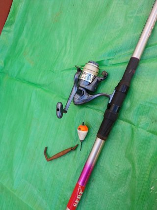Caña de pesca con carrete
