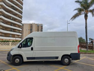 Mudanzas + portes + retirada de escombros, etc