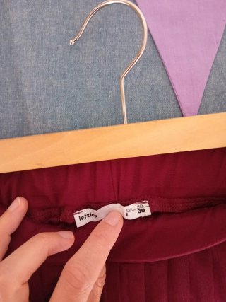 Falda de tul granate