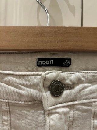 Pantalón cargo beige Noon