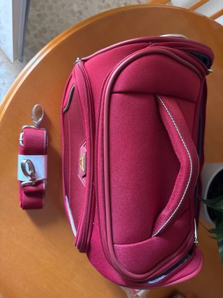 Maleta de mano Valigeria Roncato roja sin estrenar