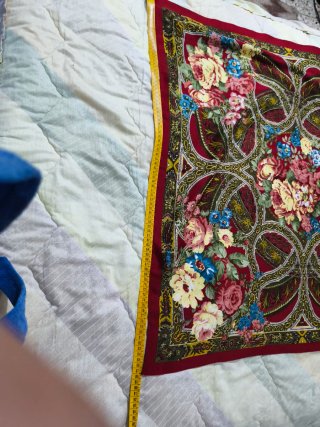 Pañuelo mujer flores, granate