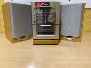Minicadena Sanyo CD Casete Radio