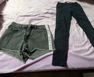 Shorts vaqueros y mallas negras