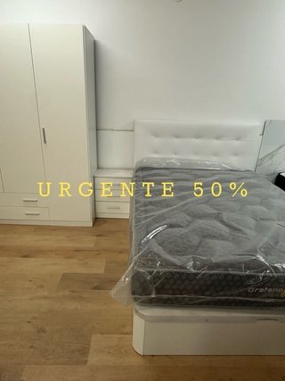 Canapés y colchones.