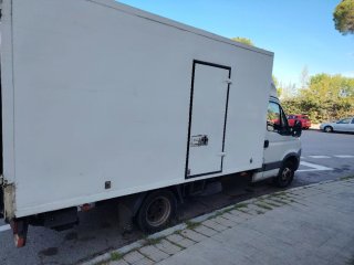 Iveco con plataforma