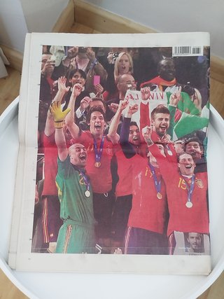 Lote Periódicos Mundial España 2010. Marca y Razón