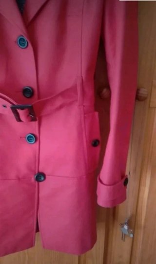 Gabardina Mango Roja Talla M