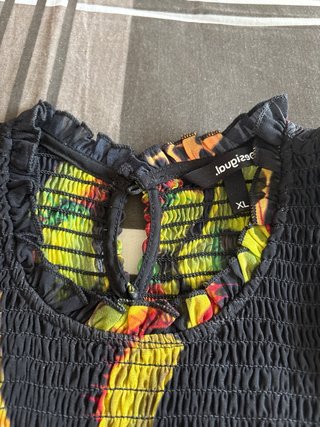 Camiseta Desigual floral manga larga