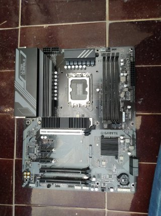 Gigabyte Z790 Placa Base