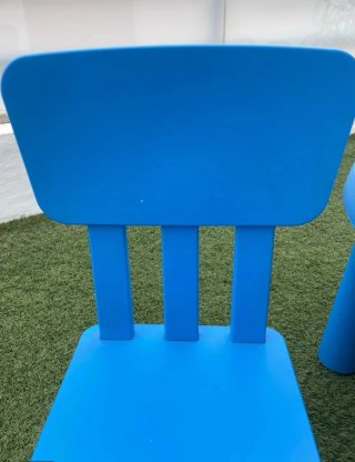 Mesa y 1 silla infantil azul IKEA