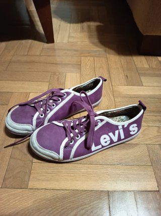 Zapatillas Levi's Moradas Talla 39