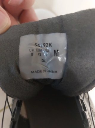 Zapatos de Golf Blancos y Negros
