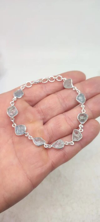 Pulsera de Plata y Aguamarinas Naturales.