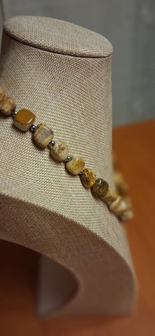 Collar piedras naturales y acero