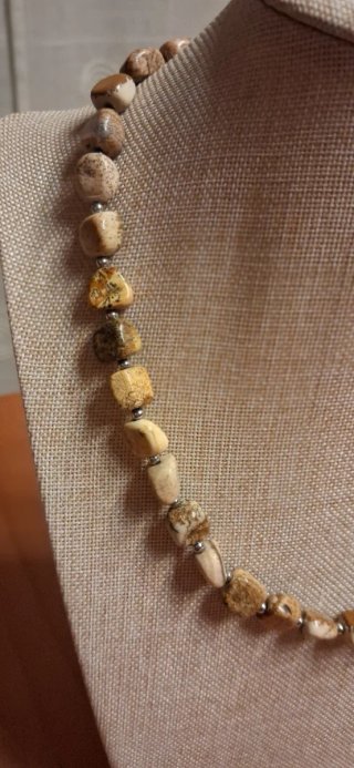 Collar piedras naturales y acero