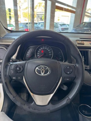 Toyota RAV4 2015