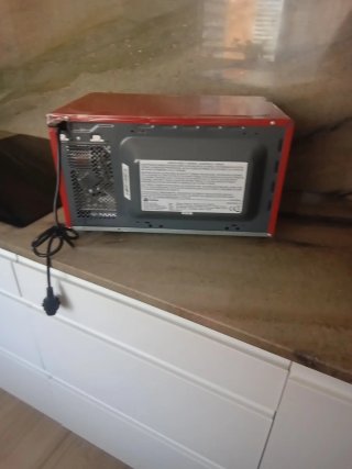 Microondas rojo Mandine