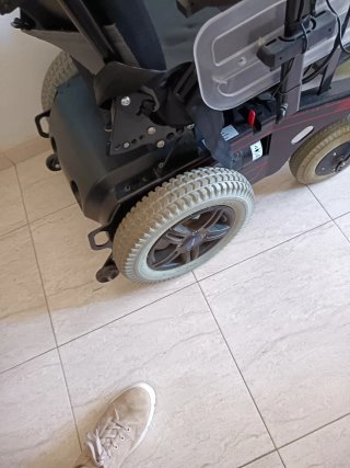Silla de Ruedas Eléctrica Negra