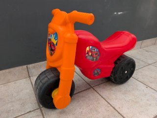 Bici equilibri + moto de plàstic infantil