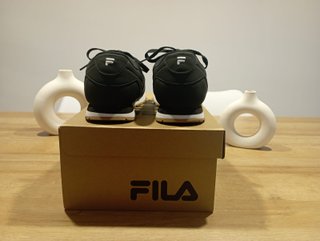 Zapatillas Fila Retro Run Negras T42 - Como Nuevas