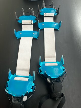 Blue Ice Harfang Ultraligeros Crampones