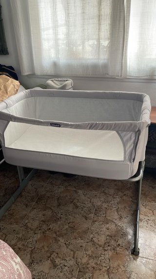 Culla ad altalena Chicco grigia