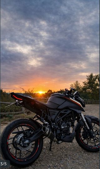 Voge 125R Negra Manual
