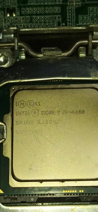 Kit Placa Base MSI con Fuente y Memoria