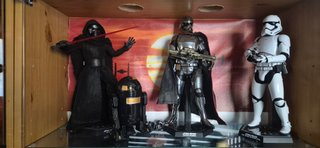 Hot Toys Star Wars Kylo Ren Figura