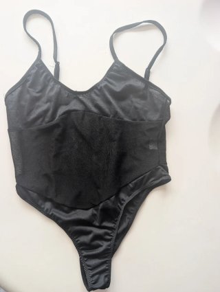 Bikini y bañador autobronceador